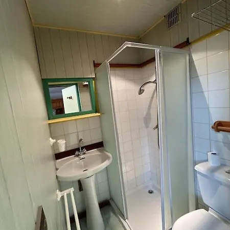 4p Louedza Apartment